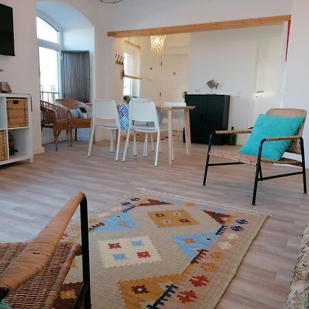 Apartamento Vilamar ヴィラ・ノヴァ・デ・ミルフォンテス エクステリア 写真