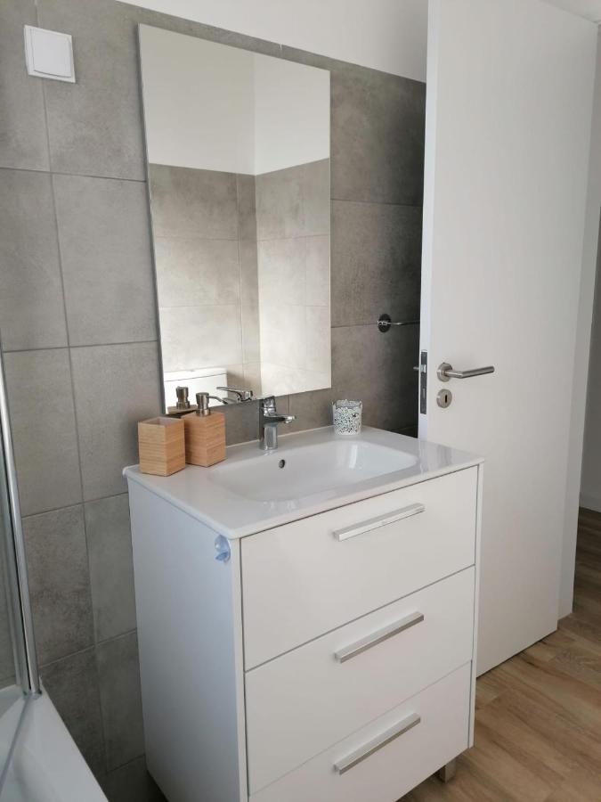 Apartamento Vilamar ヴィラ・ノヴァ・デ・ミルフォンテス エクステリア 写真
