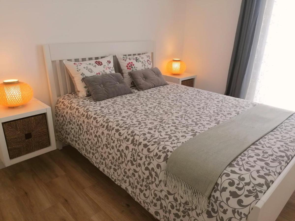Apartamento Vilamar ヴィラ・ノヴァ・デ・ミルフォンテス エクステリア 写真